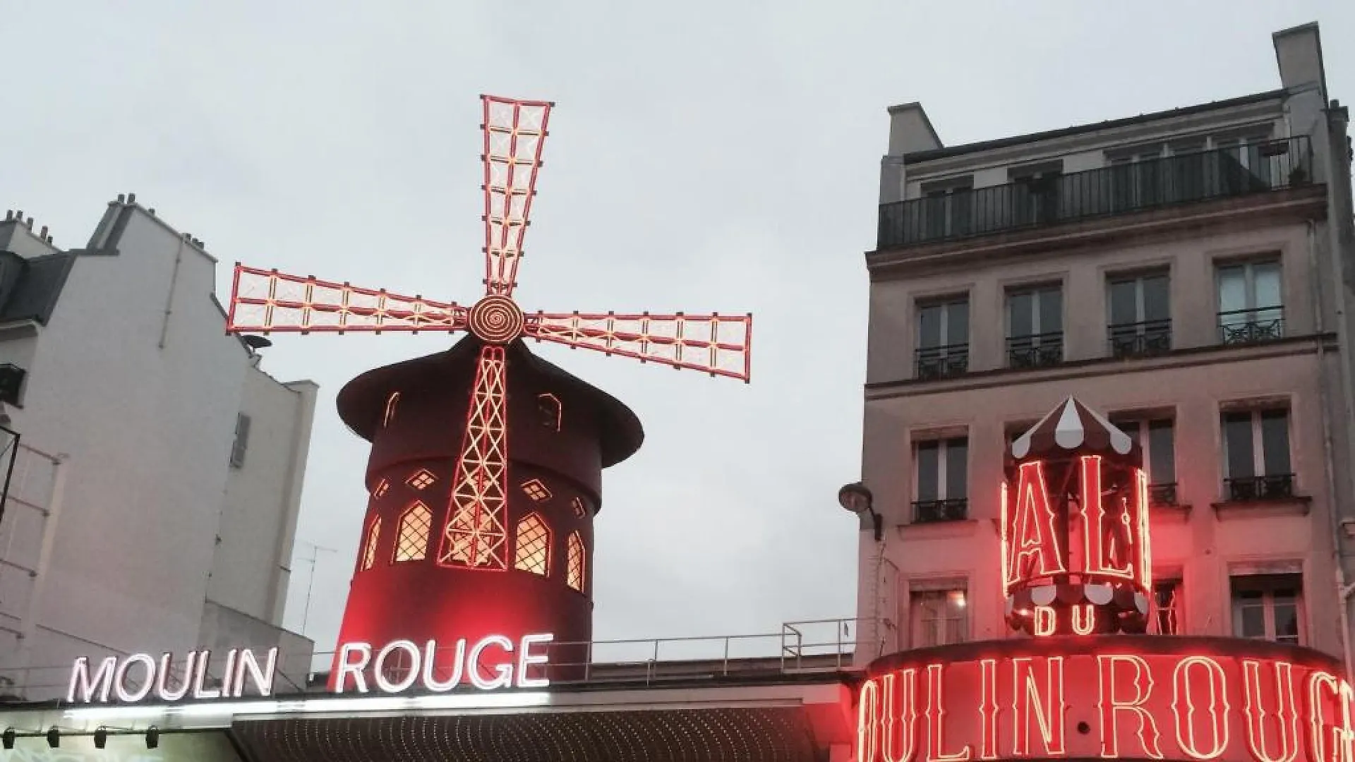 Moulin Plaza By Happyculture 3* פריז