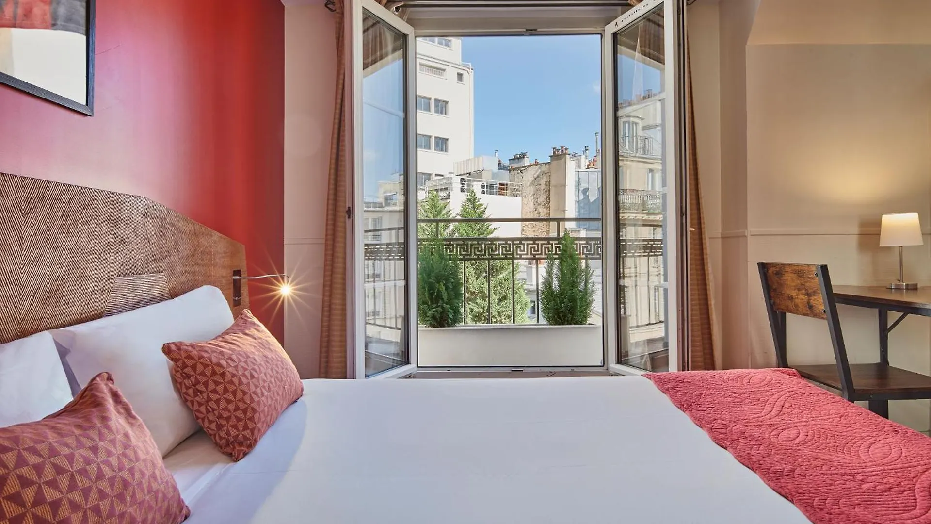Moulin Plaza By Happyculture Hotel