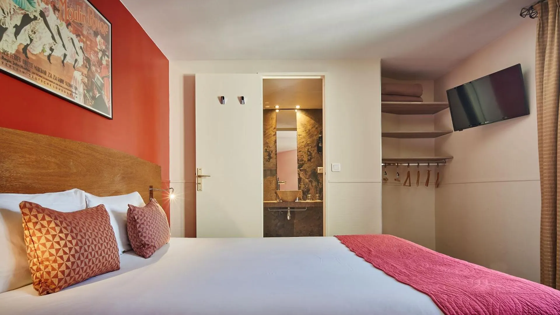 Hotel Moulin Plaza By Happyculture 3*