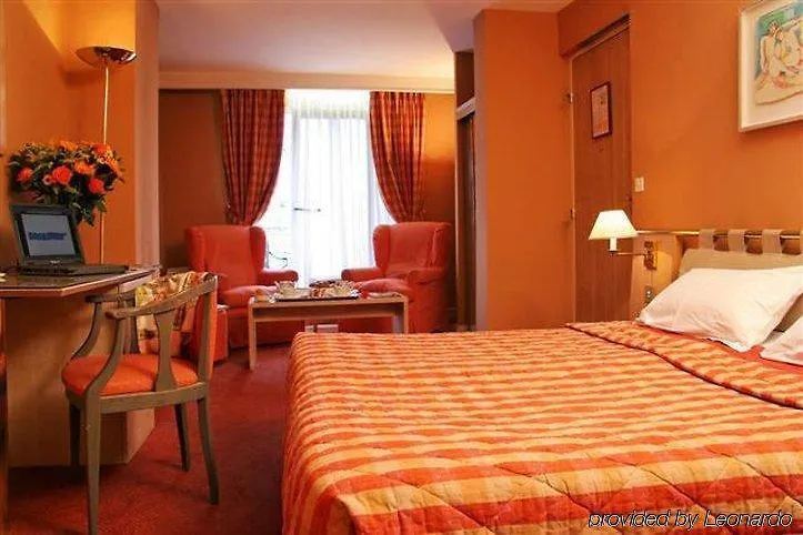 מלון Moulin Plaza By Happyculture 3*