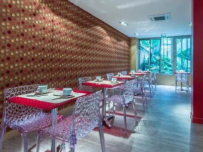 מלון Moulin Plaza By Happyculture 3*