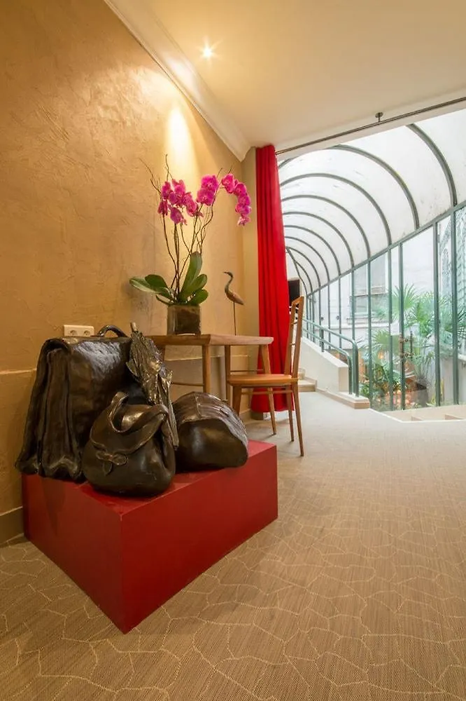 Moulin Plaza 3* Paris